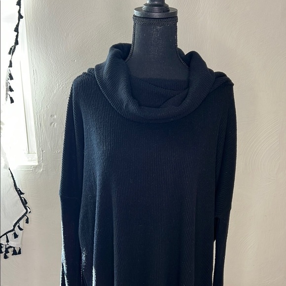 Free People We the Free Black Cowl Neck Sweater Open Back Size M - Picture 2 of 7